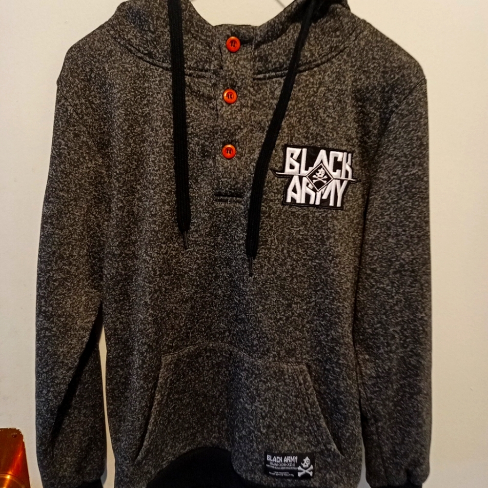 Black army sweatshirt